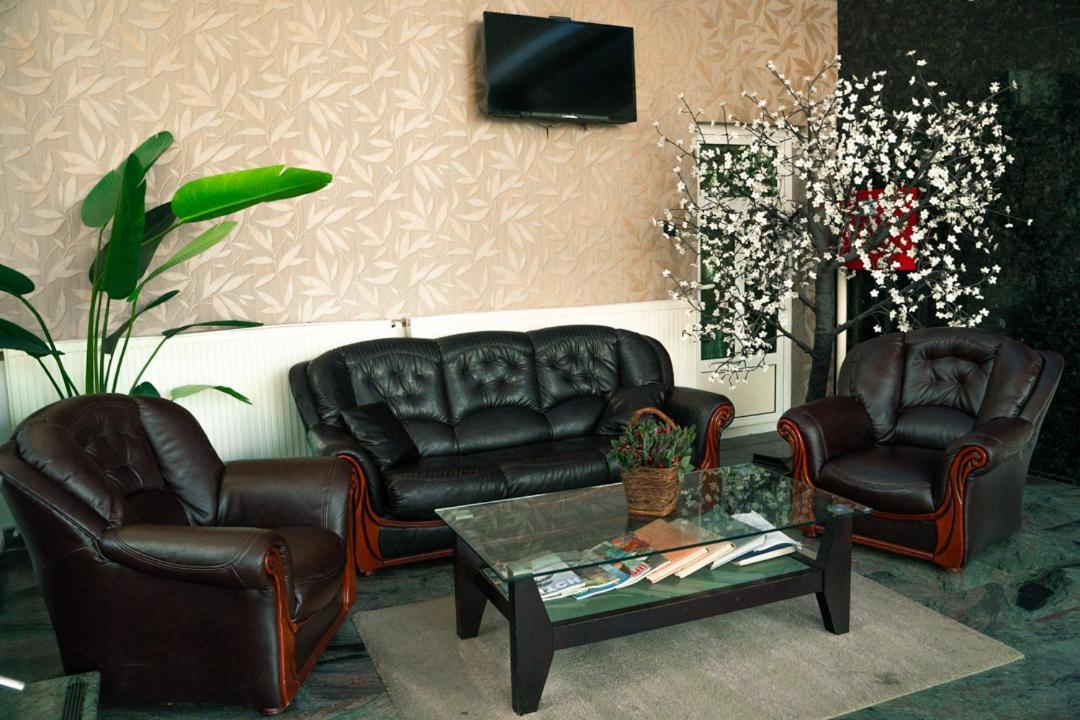 Hotel Zeleni Vir Ni 外观 照片