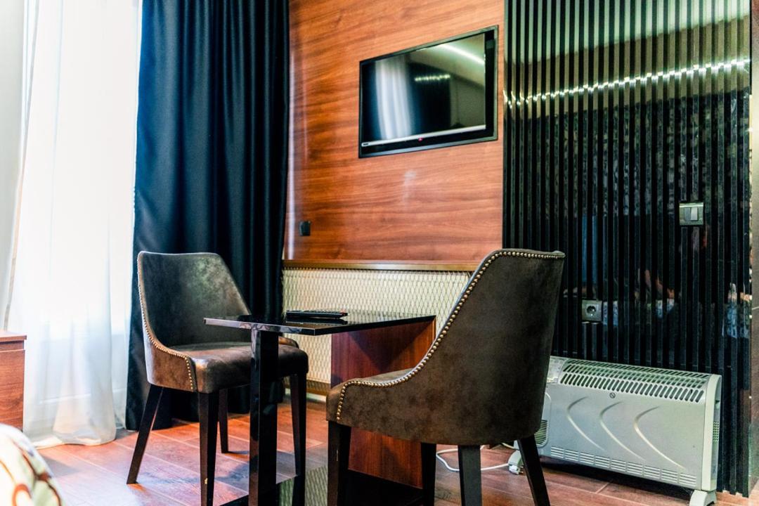 Hotel Zeleni Vir Ni 外观 照片