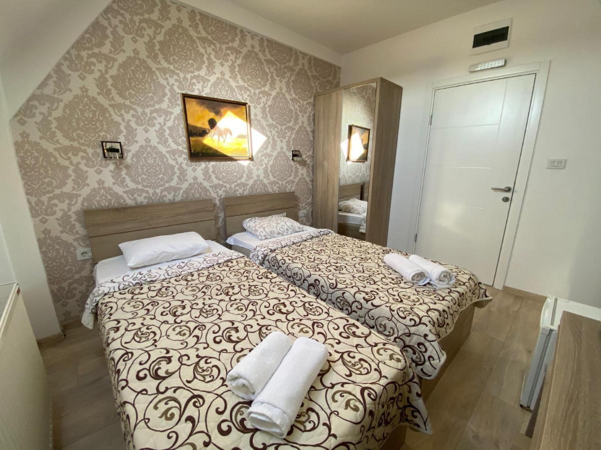 Hotel Zeleni Vir Ni 外观 照片