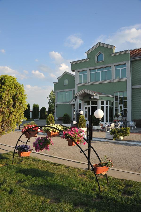 Hotel Zeleni Vir Ni 外观 照片