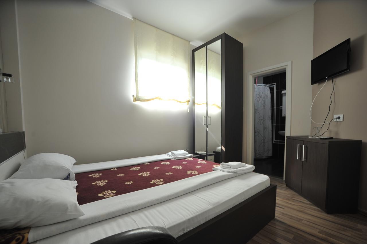 Hotel Zeleni Vir Ni 外观 照片